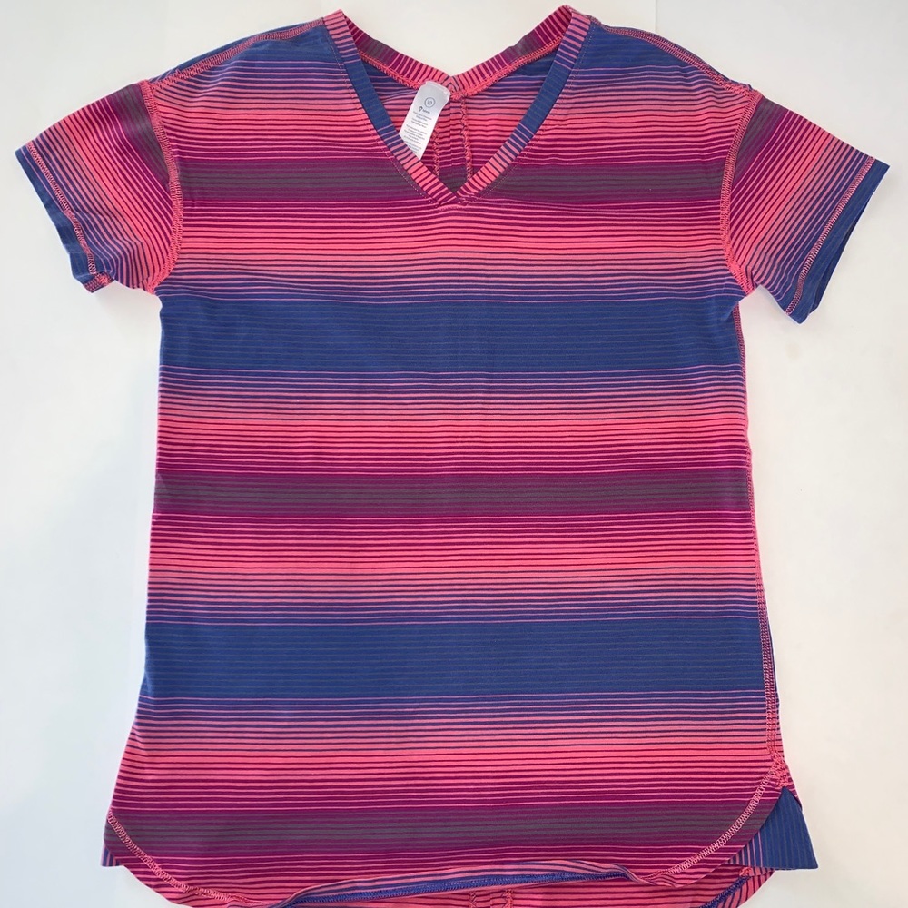 Ivivva shirt. TS10-1.
